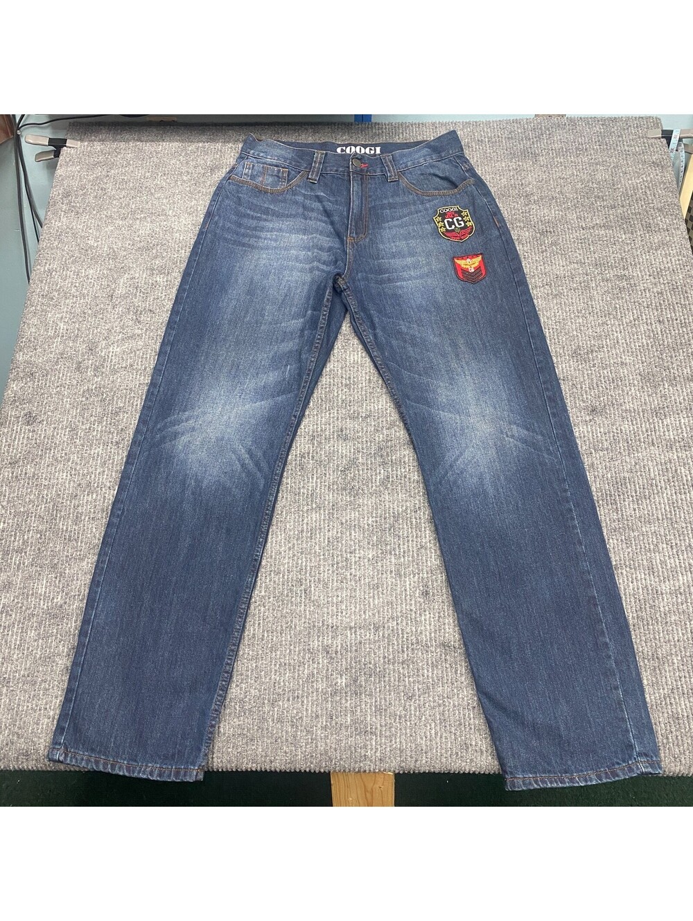 Vintage Coogi Jeans Mens 36x34 Blue Stonewash Denim Embroidered Patches Pants - Picture 2 of 15